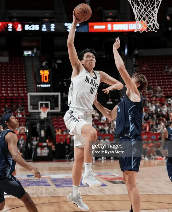 Trail Blazers nói rằng họ sẽ không ngăn Yang Hansen tham gia vào Cúp châu Á