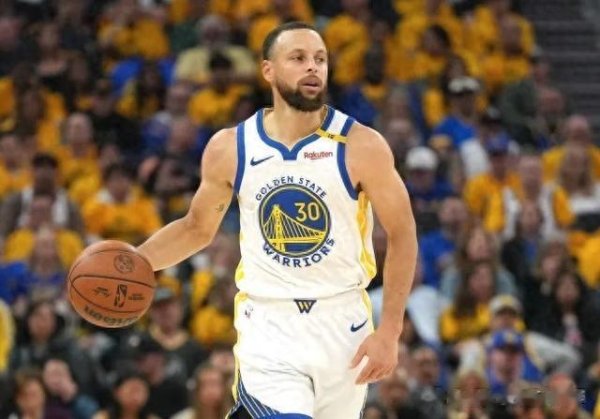 Zach Low dự đoán rằng tương lai của các Chiến binh sẽ ảm đạm sau khi Stephen Curry nghỉ hưu