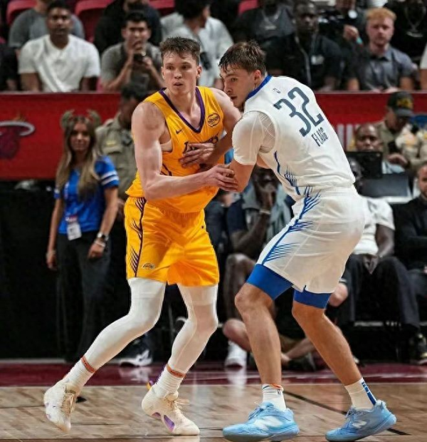 Khi Lakers kết thúc với một thất bại hoàn toàn trong giải đấu mùa hè, ban quản lý của đội không phải