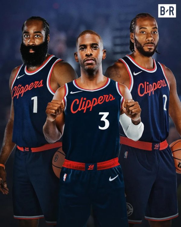 Paul trở lại với Clippers, và sự kết hợp bóng đèn